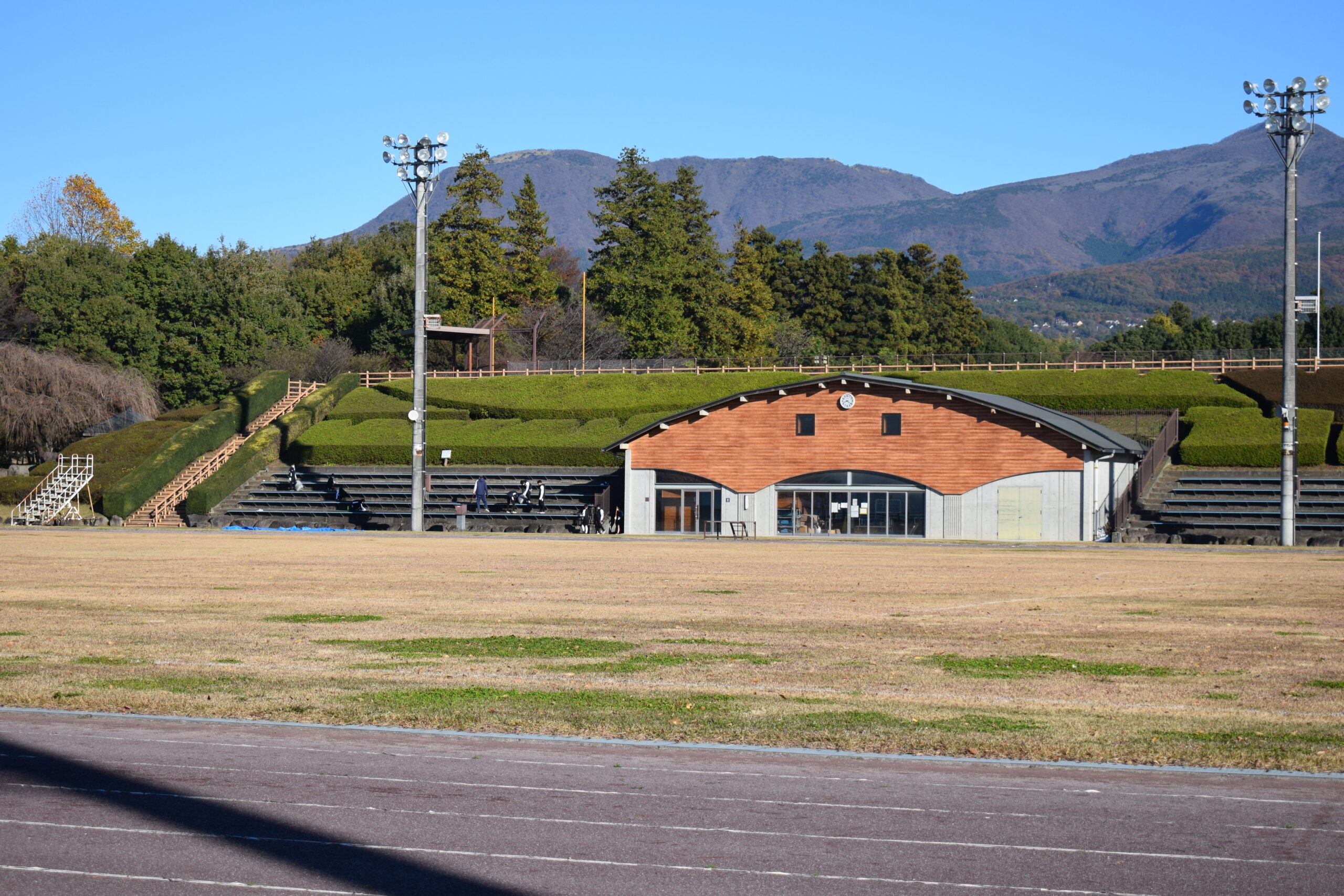 11月13日 宮城総合運動公園 清掃活動 図南SCオフィシャルサイト