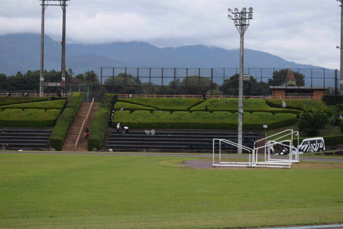 【地域貢献活動】10月4日に宮城総合運動公園の清掃活動を行いました！